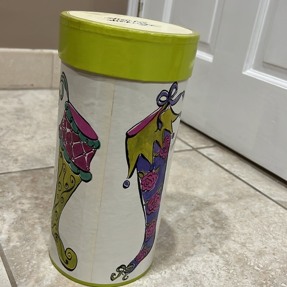 NEW Holiday set of 4 cups and sauces - Picture 2 of 9